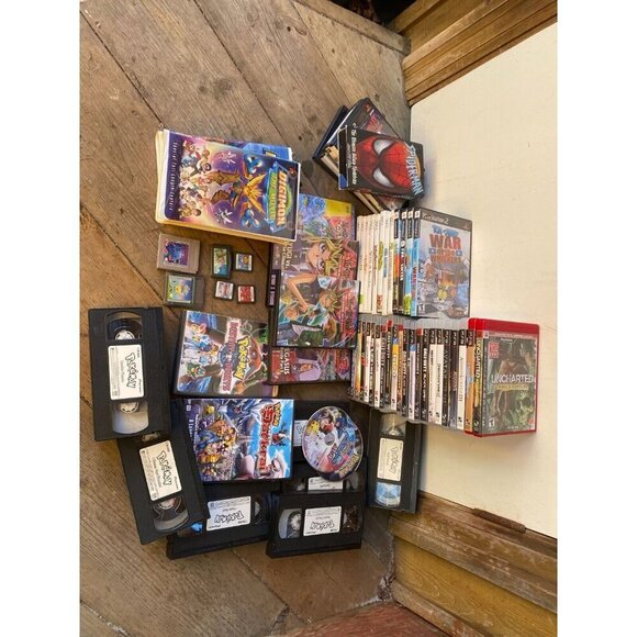 Huge Video Game & Collectibles Lot - Pokémon, Nintendo, Wii, PS2, Spiderman, etc - Picture 6 of 12